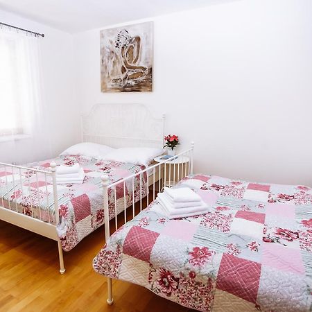 Beautiful Apartment In Central Residence Prag Eksteriør billede