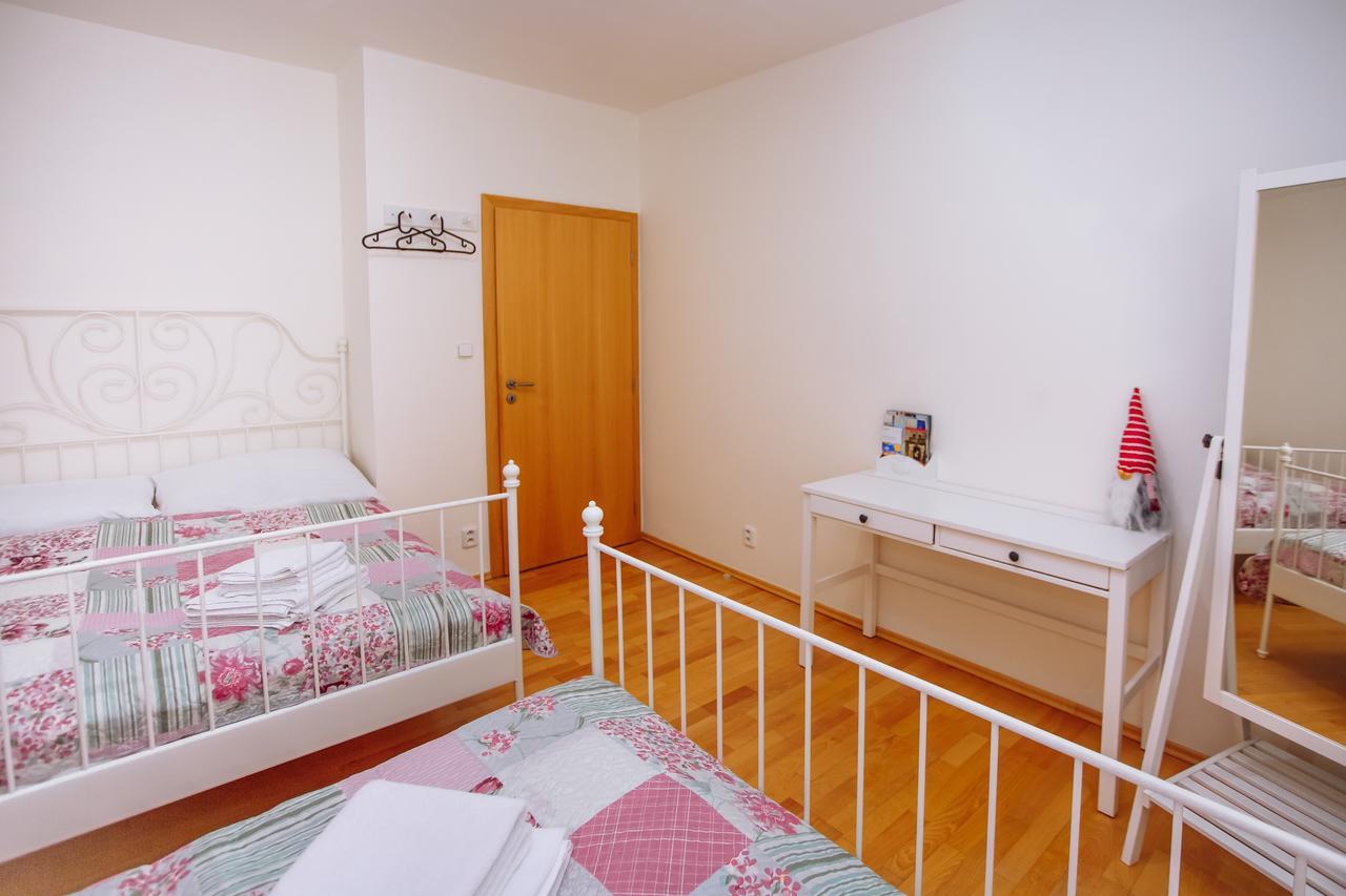 Beautiful Apartment In Central Residence Prag Eksteriør billede